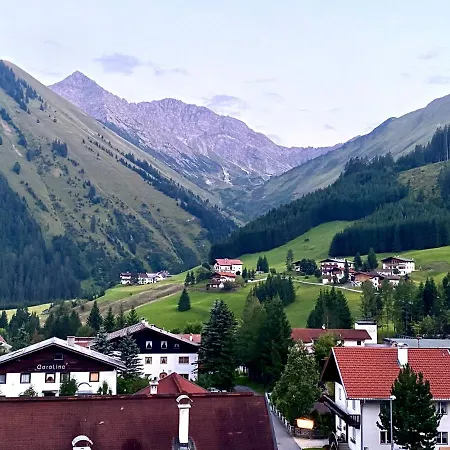 Alpin Haus شقة